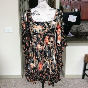 🤩 Flower Print Mini Dress 🤩